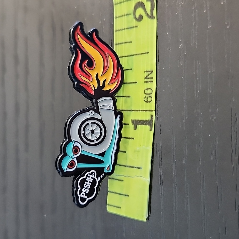 Turbo Snail Enamel Pin - Picture 3 of 4